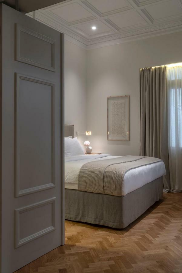 Coco-Mat Athens Jumelle Hotel Bagian luar foto A bedroom at the hotel